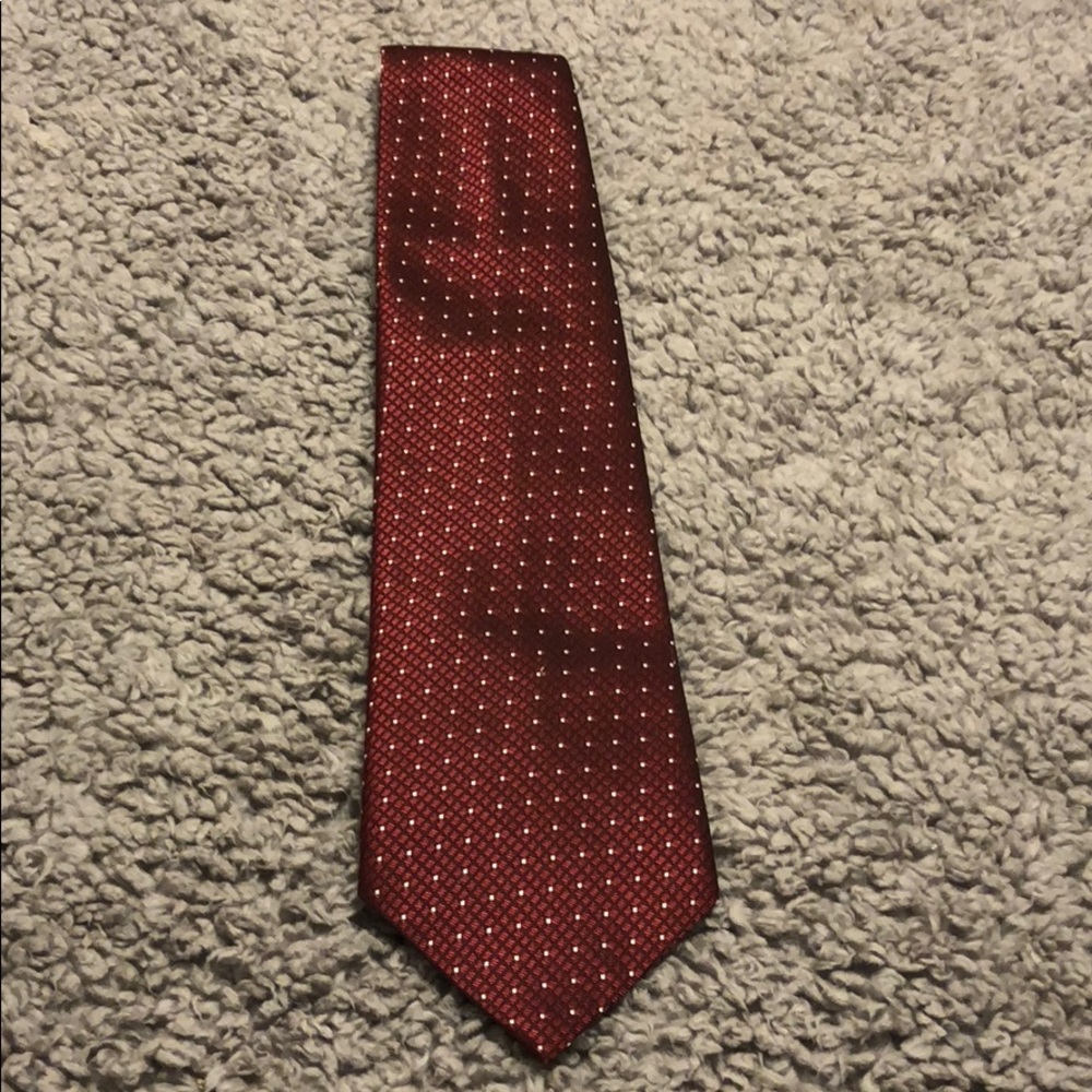 Grange red men’s neck tie.